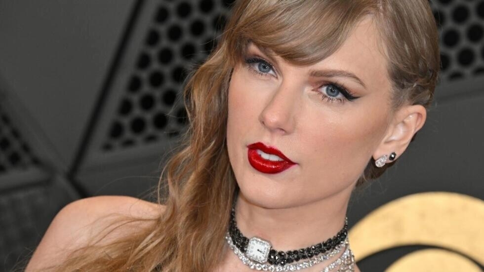 Taylor Swift se convierte en la PRIMERA MUJER en ocupar los primeros catorce puestos de la lista Billboard Hot 100